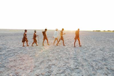San Camp Bushmen Walk